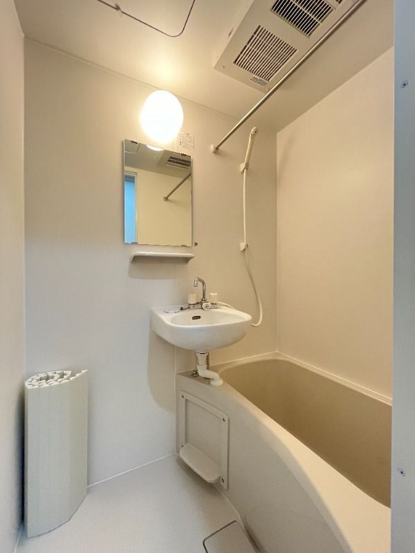 バス・シャワールーム　☆ゆったりくつろげるお風呂☆