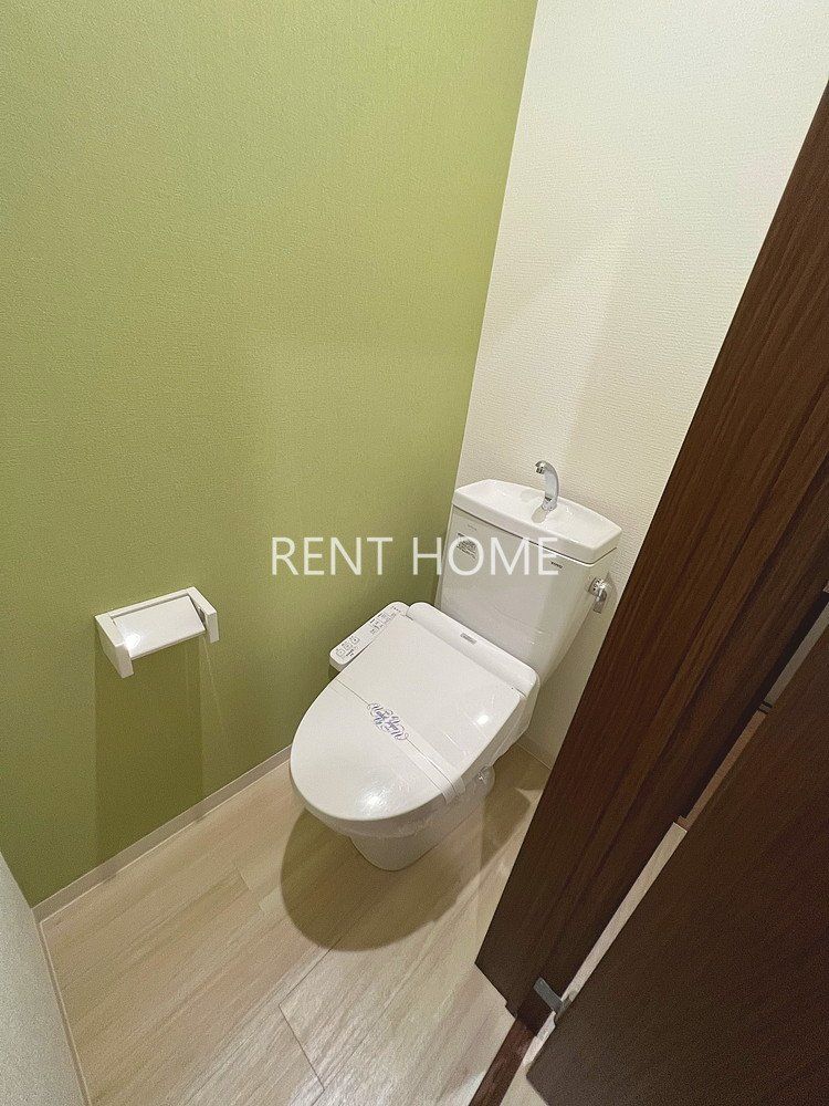 トイレ　ウォシュレット付き