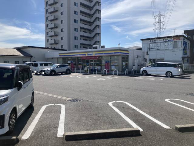 コンビニ　ミニストップ岐阜西荘店（コンビニ）まで341m