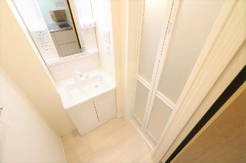 洗面設備　独立洗面台を完備しており女性の方にはおススメ！