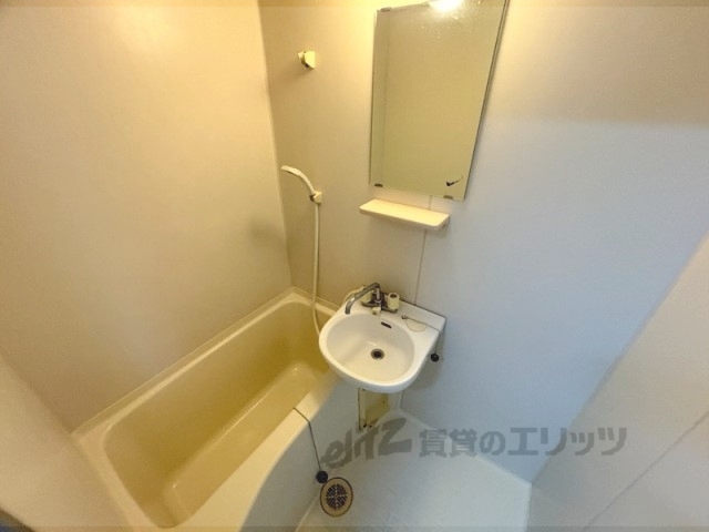 バス・シャワールーム　バス