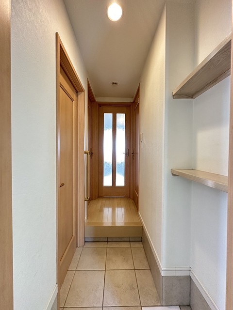 玄関　別部屋参考写真です