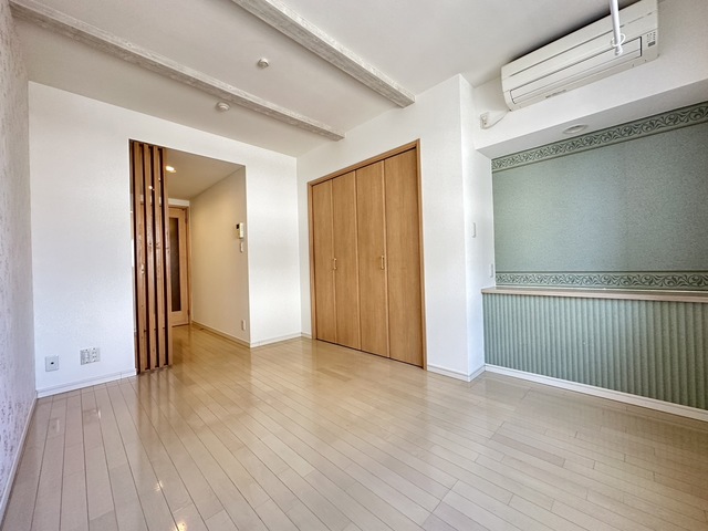 居室・リビング　別部屋参考写真です