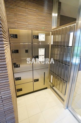 その他共有部分　外出の多い方でも安心の宅配ボックス付き♪