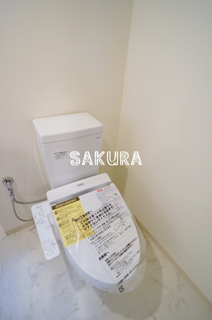 トイレ　嬉しい温水洗浄便座♪