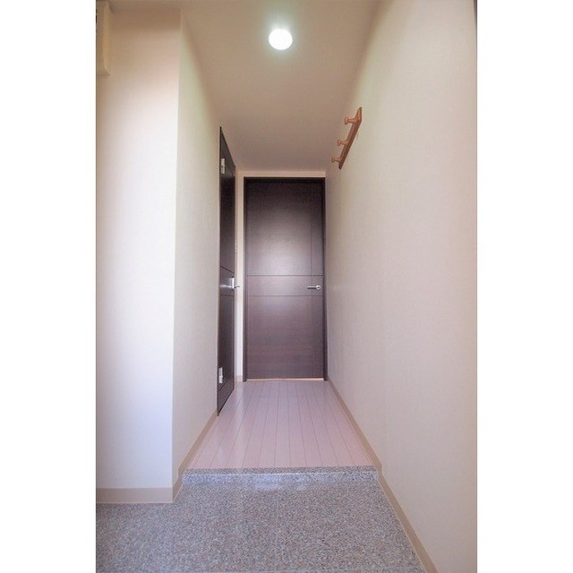 玄関　ゆったりとした玄関スペース