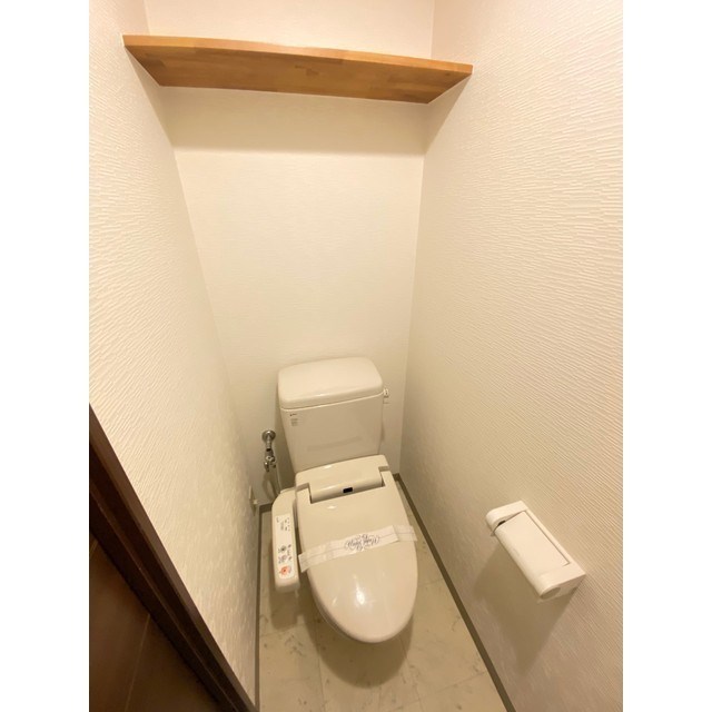 トイレ　温水洗浄便座完備