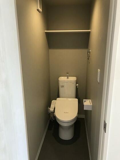 トイレ　※別号室の写真です。現況優先となります。