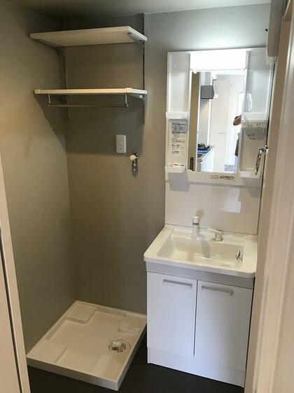 洗面設備　※別号室の写真です。現況優先となります。