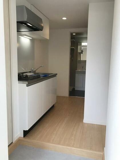 玄関　※別号室の写真です。現況優先となります。