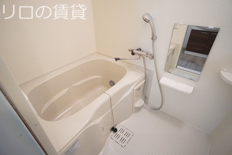 バス・シャワールーム　同物件別部屋イメージ