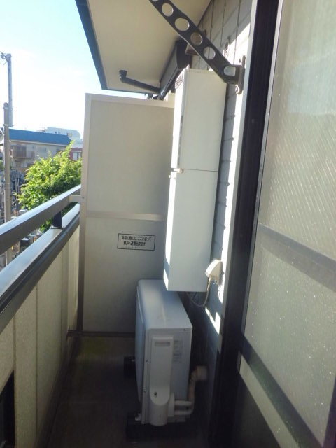 バルコニー　日当りの良いバルコニー