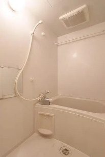 バス・シャワールーム　落ち着いた空間のお風呂です