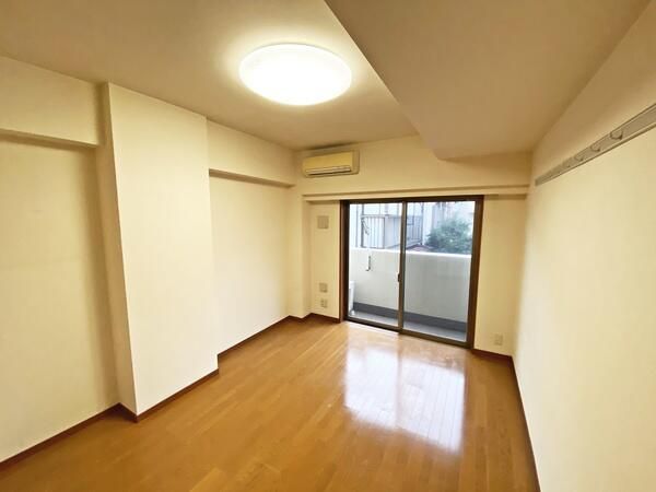 居室・リビング　リビングです　以下別号室参考写真です