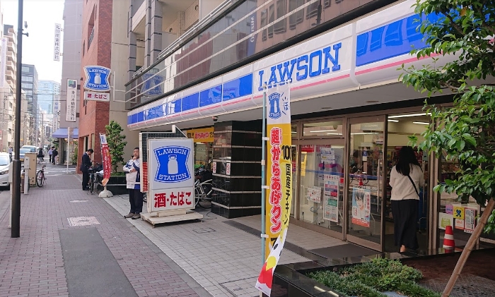 コンビニ　ローソン日本橋横山町店（コンビニ）まで114m