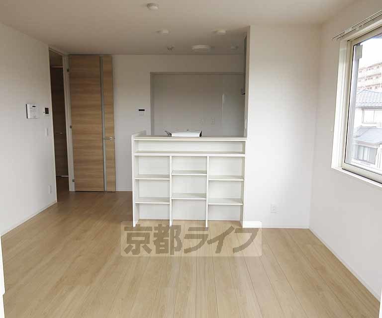 居室・リビング　広々としたリビングです