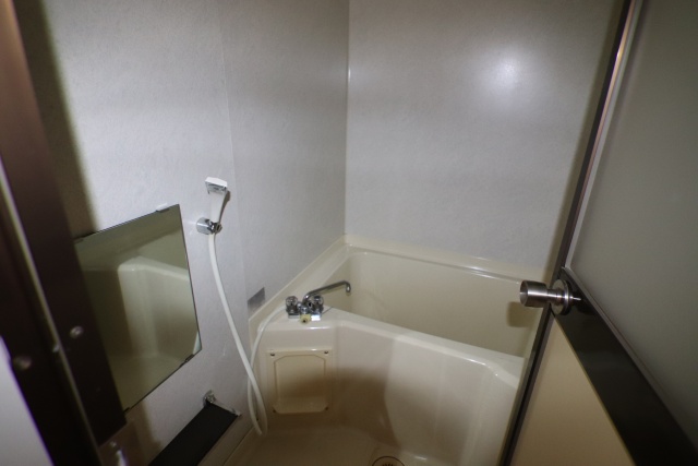 バス・シャワールーム　※別室の参考写真の為、現況優先です。