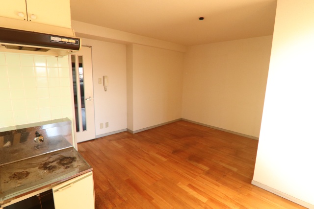 居室・リビング　※別室の参考写真の為、現況優先です。