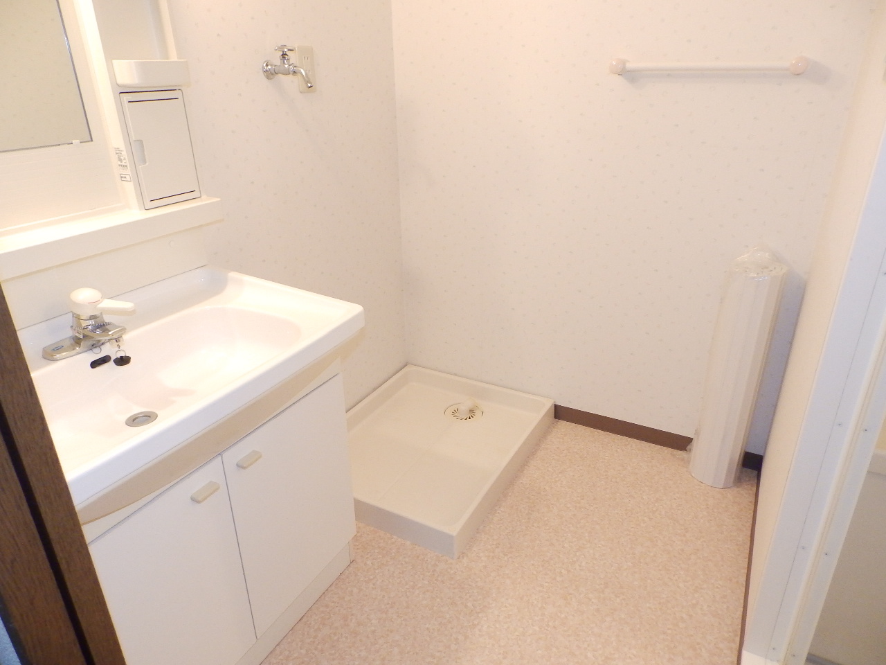 その他設備　脱衣室　室内洗濯機置き場