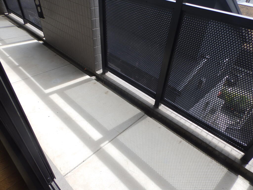 バルコニー　南向き