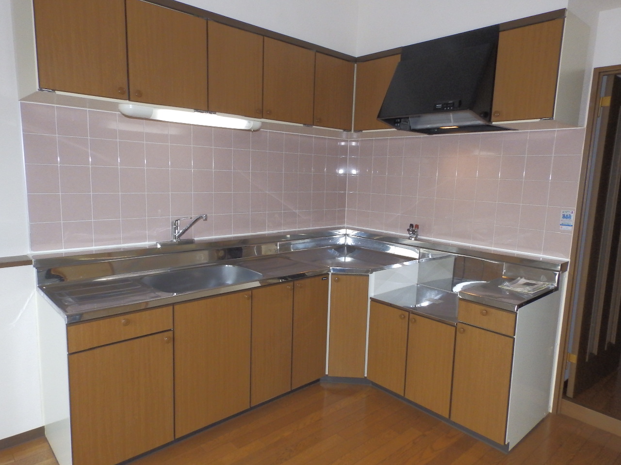 キッチン　コンロはご準備下さい