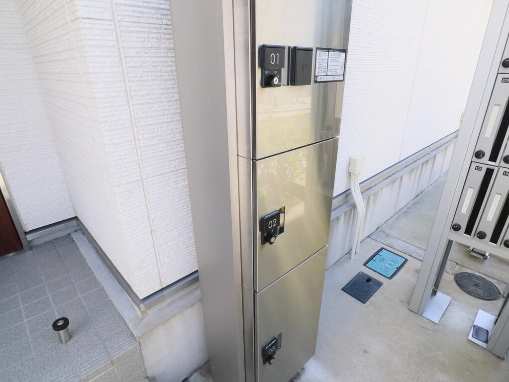 ロビー　宅配ＢＯＸ