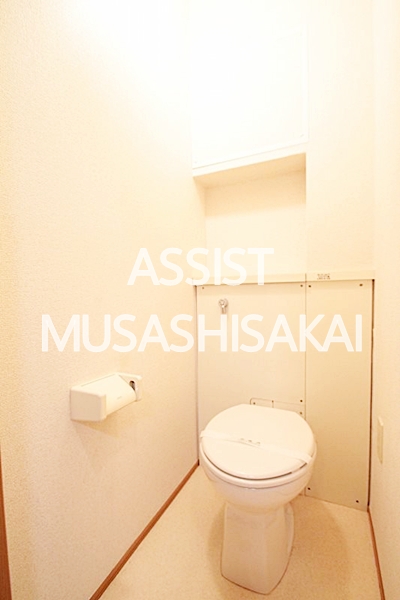 トイレ　写真：設備同仕様の別物件です