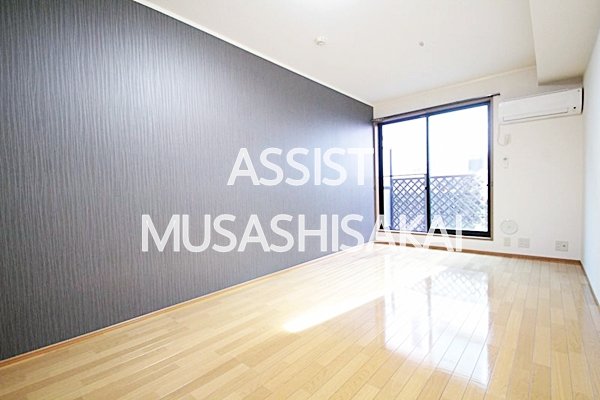 居室・リビング　写真：設備同仕様の別物件です