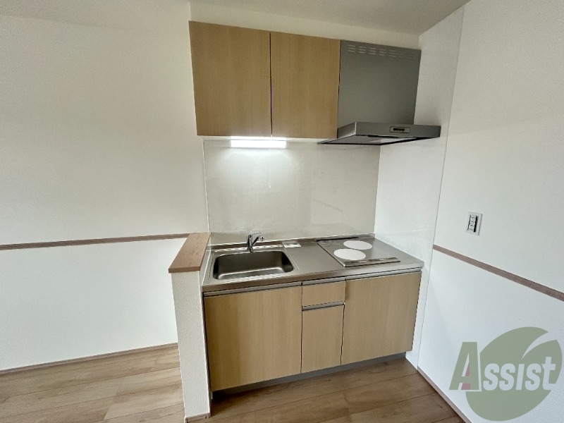 キッチン　キッチンはＩＨなのでお手入れがしやすそうですね。