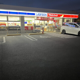 コンビニ　ローソンツルハドラッグ杉並和田店（コンビニ）まで473m