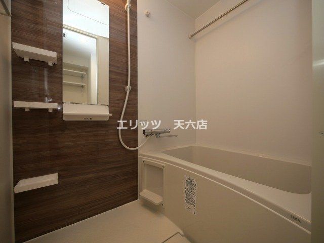 バス・シャワールーム　洗面