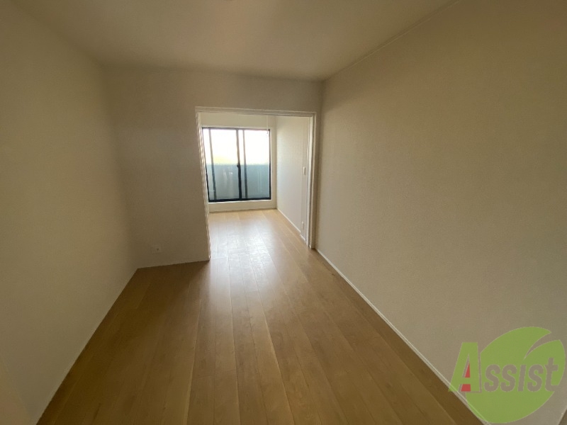 居室・リビング　こちらはリビングです。明るくていいですね。