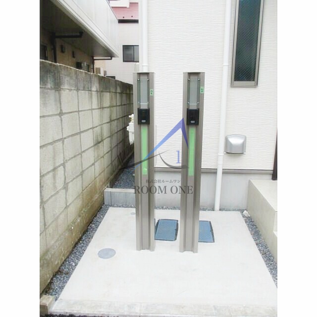 セキュリティ　モニター付きインターホンです。