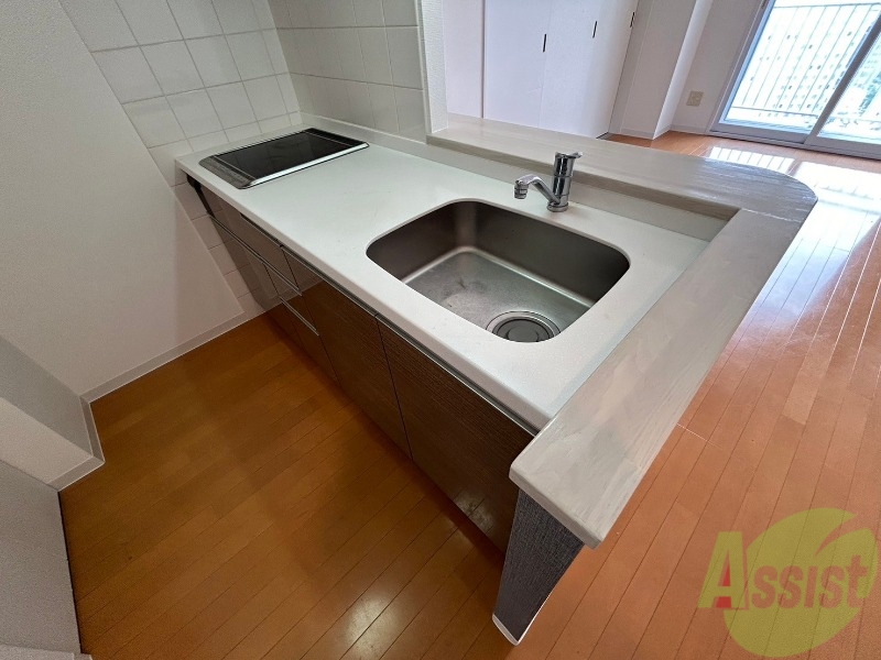 キッチン　キッチンは調理スペースもあり料理がはかどりそうです。