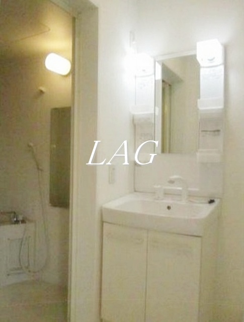 洗面設備　洗面台です。