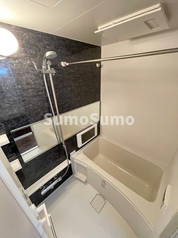 バス・シャワールーム　落ち着いた空間のお風呂です