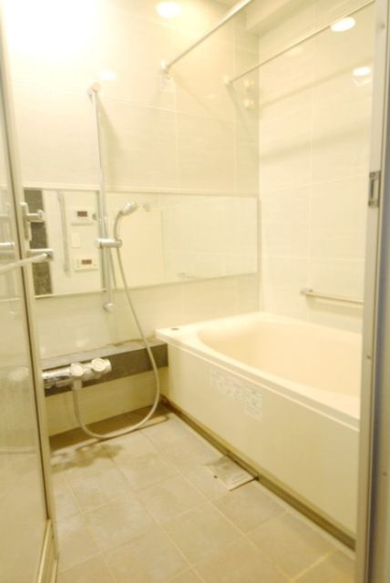 バス・シャワールーム　★オシャレなバスルームです★