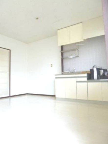 居室・リビング　戸塚周辺ならアパマンメイトへＬｅｔｓ Ｇｏ ！