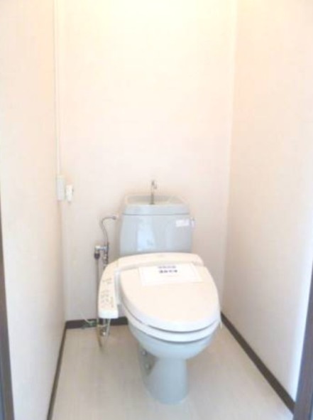 トイレ　落ち着いたトイレです