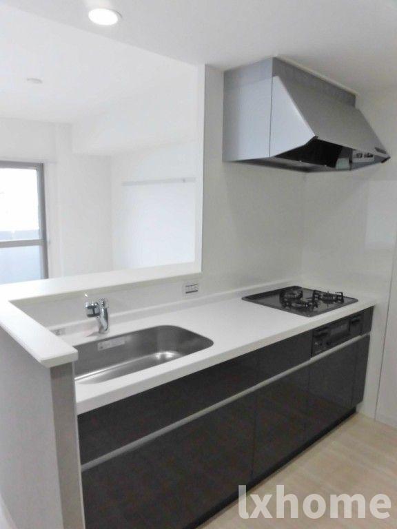 キッチン　コンパクトなキッチンで掃除もラクラク