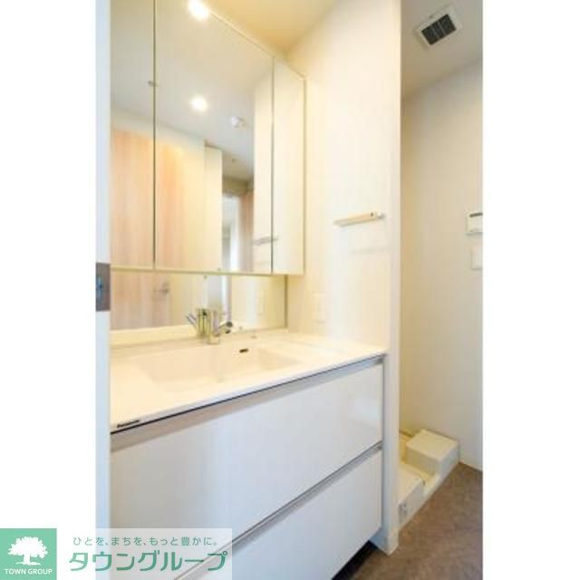 洗面設備　※写真は同タイプ住戸です。