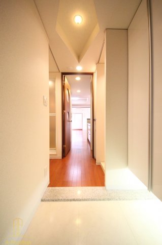 玄関　コンソラーレ同心