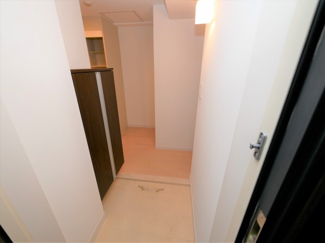 玄関　イメージとして他号室の部屋写真を表示しています