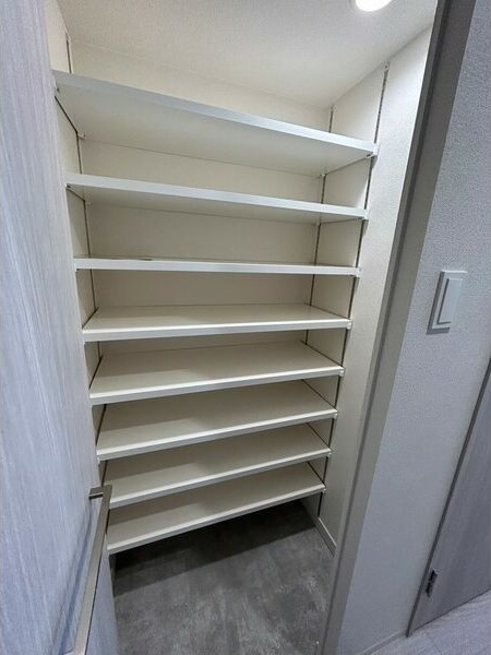 その他　シンプルで使いやすい玄関収納です