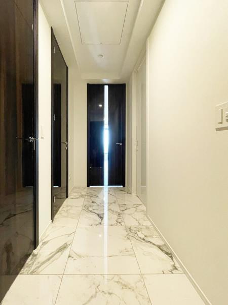 玄関　落ち着いた玄関です