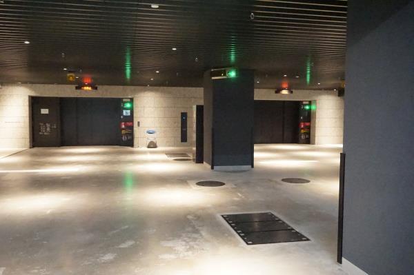 駐車場　駐車場があるので、車を買う予定の方も安心です