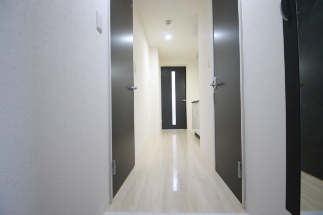 玄関　※別室の参考写真の為、現況優先です。