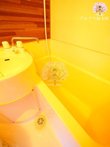 バス・シャワールーム　別部屋参考写真