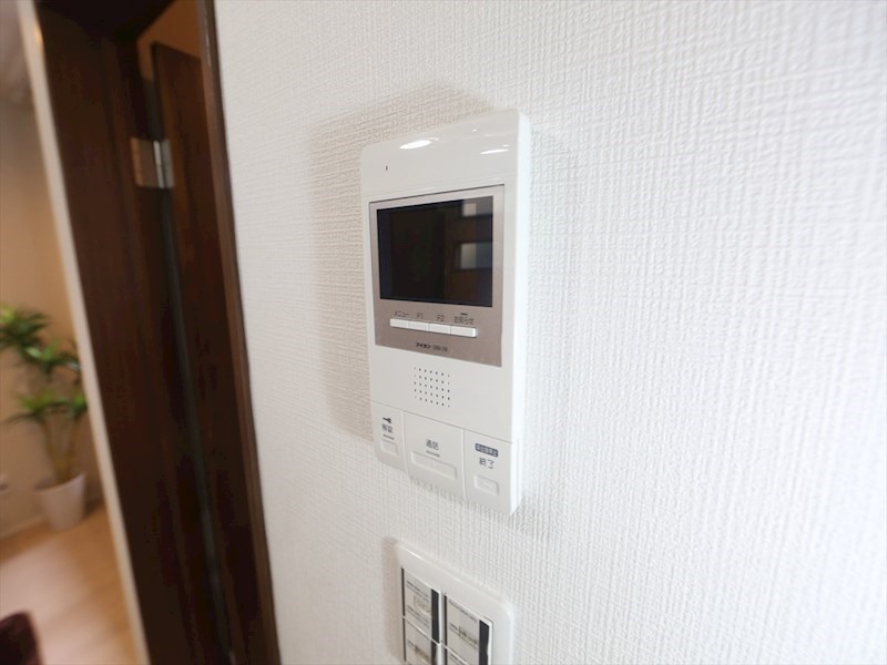 セキュリティ　TVモニター付インターホン　イメージ写真