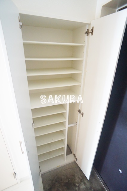 玄関　大容量のシューズボックス♪